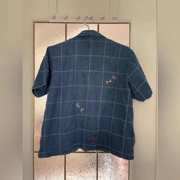 Embroidered Button-Up - Picture 6 of 6